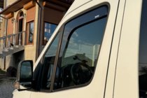 Mercedes Sprinter W907/W910 2018– Vindafvisere, indstik (2 stk., HIC) foto 3