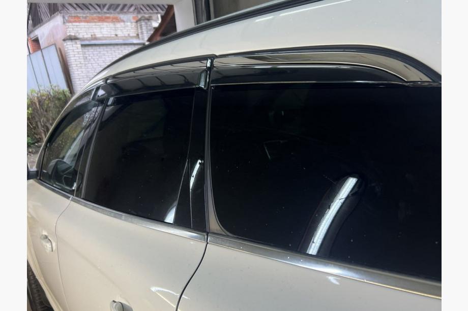 Volvo XC60 2009–2017 Vindafvisere med kromliste Niken Luxury (6 stk) Foto 2
