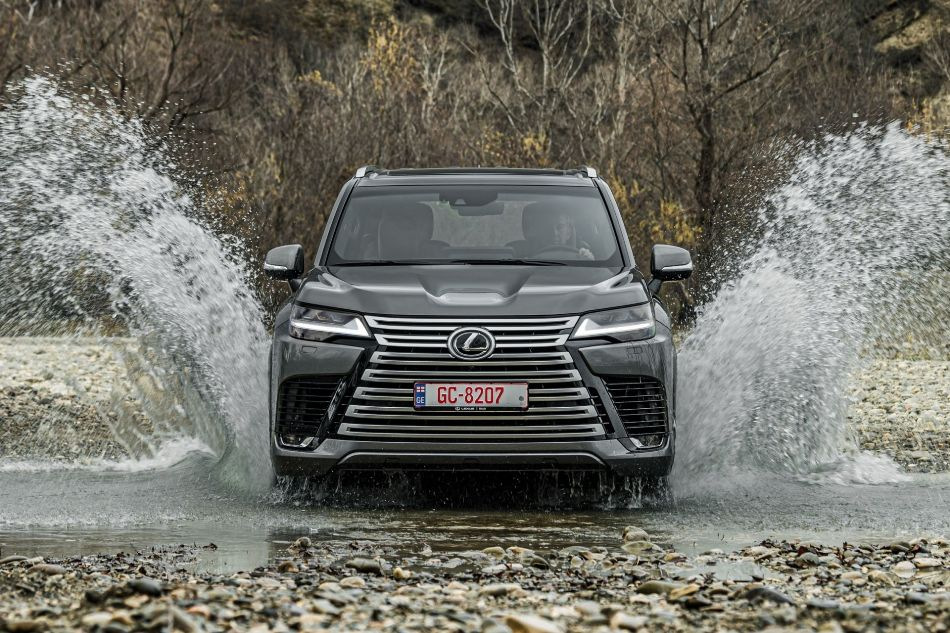 Anmeldelse af Lexus LX i fjerde generation
