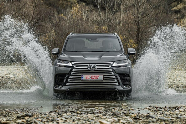 Anmeldelse af Lexus LX i fjerde generation