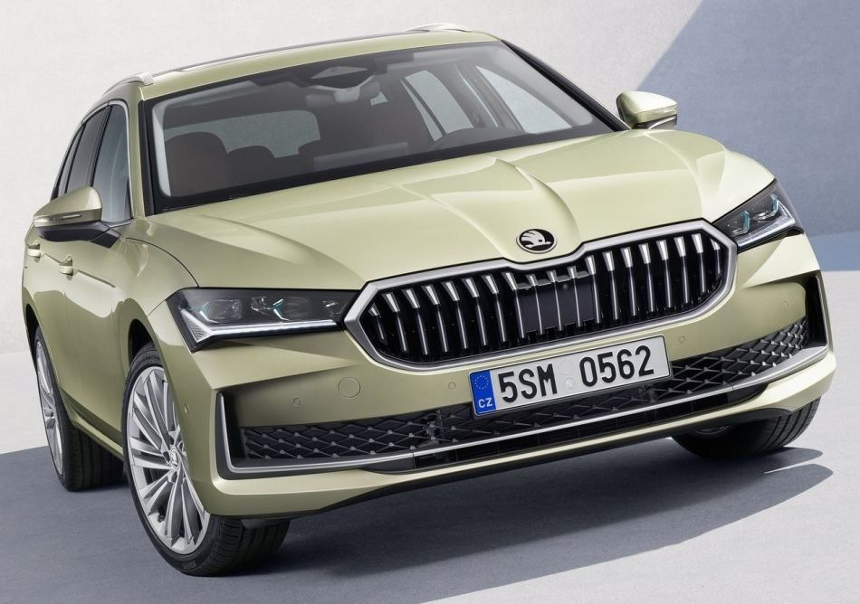 Skoda Superb Combi 2024: test af businessklasse-stationcar