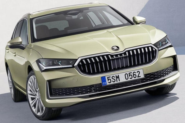 Skoda Superb Combi 2024: test af businessklasse-stationcar