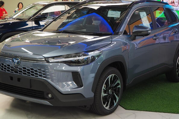 Test af Toyota Corolla Cross: facelift i 2024