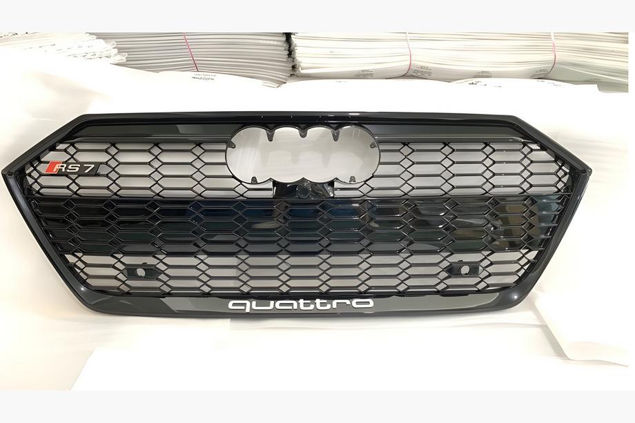 Audi A7 2018– Frontgrill i RS-stil med Quattro-tekst (sort) Image