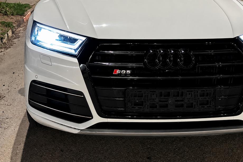 Audi Q5 2017–2025 Frontgrill SQ-Style (2017-2020, sort) Image