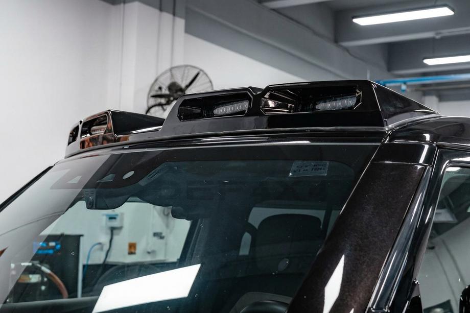 Land Rover Defender 2019– Solskærm til forrude med 4 LED-lys Foto 2