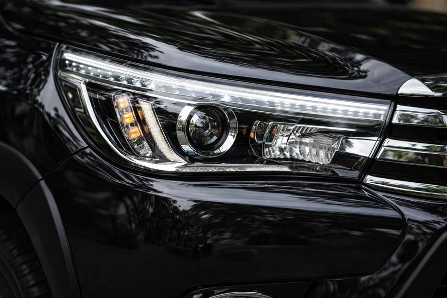 Toyota Hilux 2015– Forlygter OEM V2 2015-2019 (til xenonpære eller LED, 2 stk.) Foto 1
