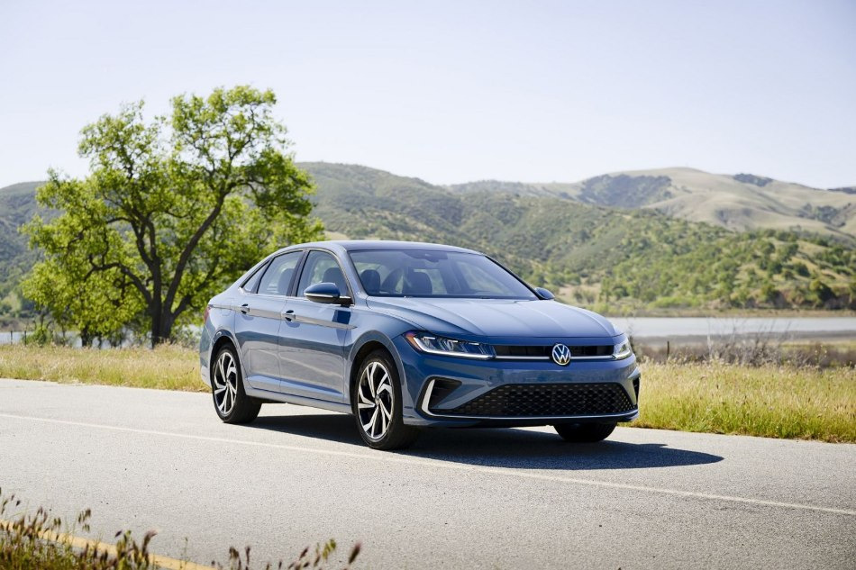 Test af Volkswagen Jetta 2025: facelift af VII generation
