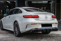 Mercedes E-klasse Coupé C238 2016–2024 Bageste diffuser Black med udstødningsender Black (AMG53-design) foto 1