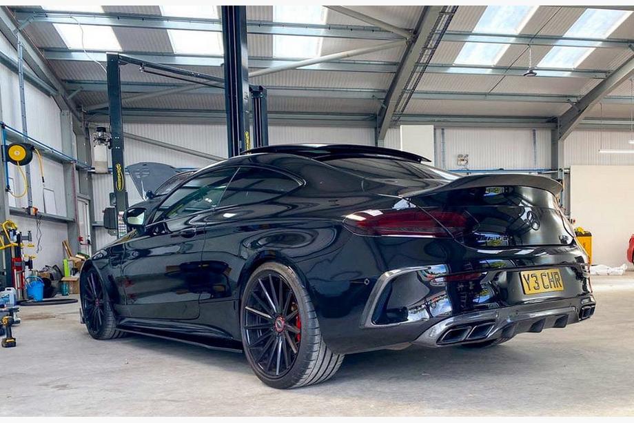 Mercedes C-klasse W205 2014–2021 Bageste diffuser med enderør Black (til Coupe AMG63-design) Image