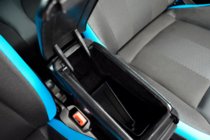 Fiat 500/500L 2013–2022 Armlæn (til kopholder) foto 3