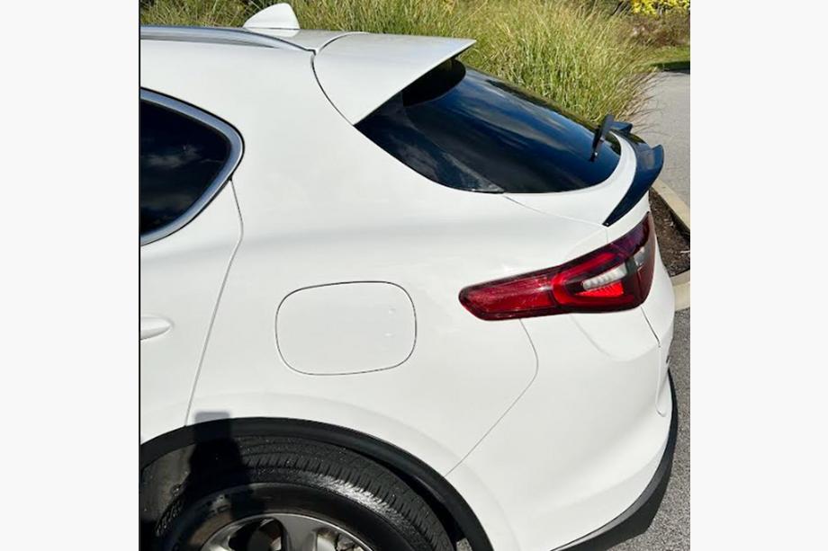 Alfa Romeo Stelvio 2016– Nedre spoiler V2 (2017-2023, Dry Carbon) Image