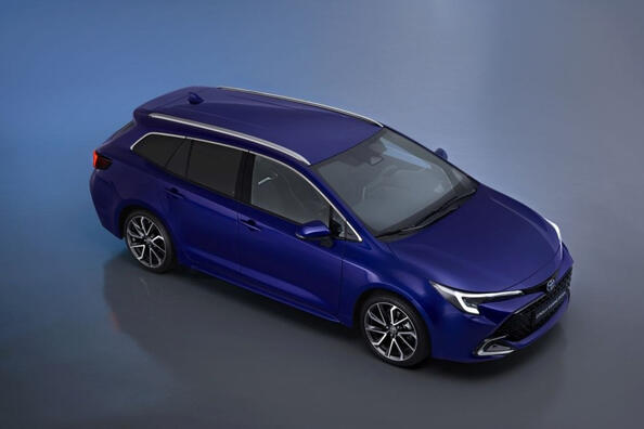 Toyota Corolla Touring Sports E210: test af hybrid-stationcar 1.8 og 2.0 Hybrid Foto 2
