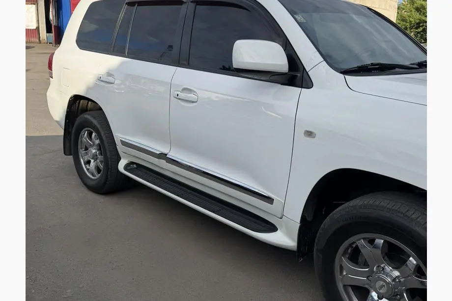 Lexus LX570/450d 2008–2022 Sidetrin V2 Foto 7