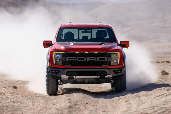Test af den højtydende pickup Ford F-150 Raptor