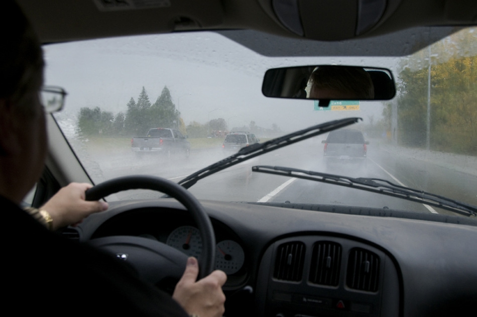 Sådan forbedrer du udsynet i bilen: råd til bilister