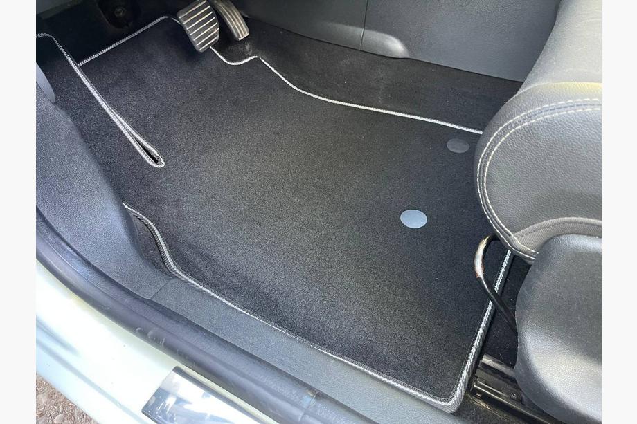 Renault Megane III 2009–2016 Tekstile bilmåtter Premium SW (sorte) Image