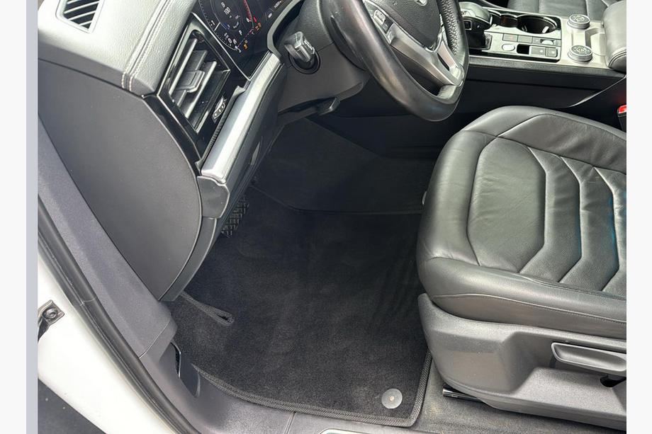 Volkswagen Touareg 2018– Premium tekstilmåtter (sorte) Image