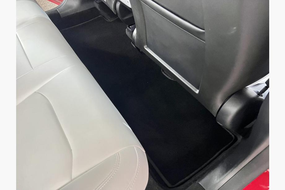 Tesla Model Y 2020– Premium tekstilmåtter (2020-2024, sort) Foto 3