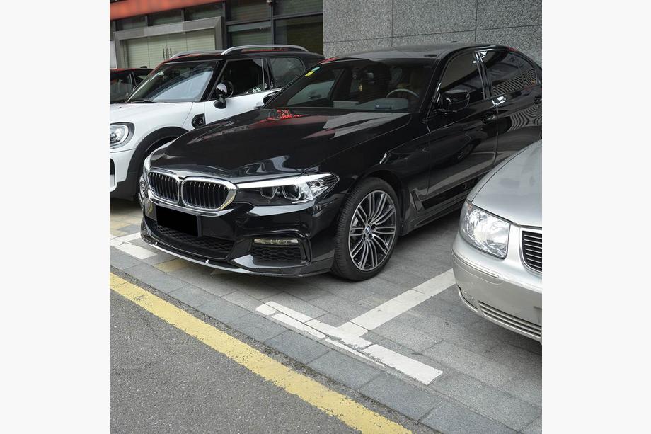 BMW 5-serie G30/G31 2017–2023 Frontlæbe til forreste kofanger Lip V6 (til M-Sport 2017-2020, carbon) Foto 8