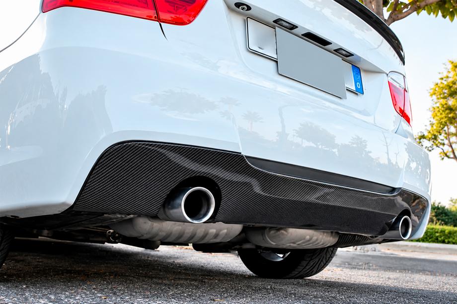 BMW 3-serie E90/E91 2005–2011 Bagkofangerdiffuser V3 (til E90 M-Sport, carbon) Foto 1