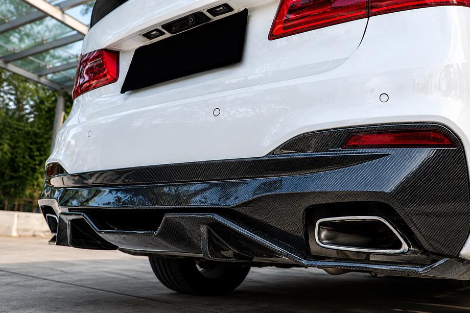 BMW 5-serie G30/G31 2017–2023 Bagkofangerdiffuser V4 (til M-Sport/M5 F90, carbon) Foto 3