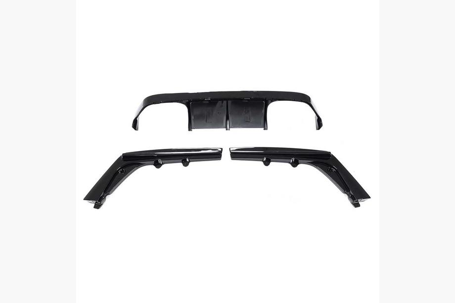 BMW 4-serie F32/F33/F36 2012–2020 Bageste kofangerdiffuser i carbon ABS V14 (til F82/F83) Foto 6