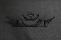 BMW 2-serie G42 2021– Bagkofangerdiffuser i kulfiber V2 (G87) foto 3