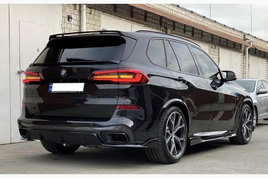 BMW X5 G05 2019–2026 Bagkofangerdiffuser V2 (2018-2022, sort højglans) Foto 7