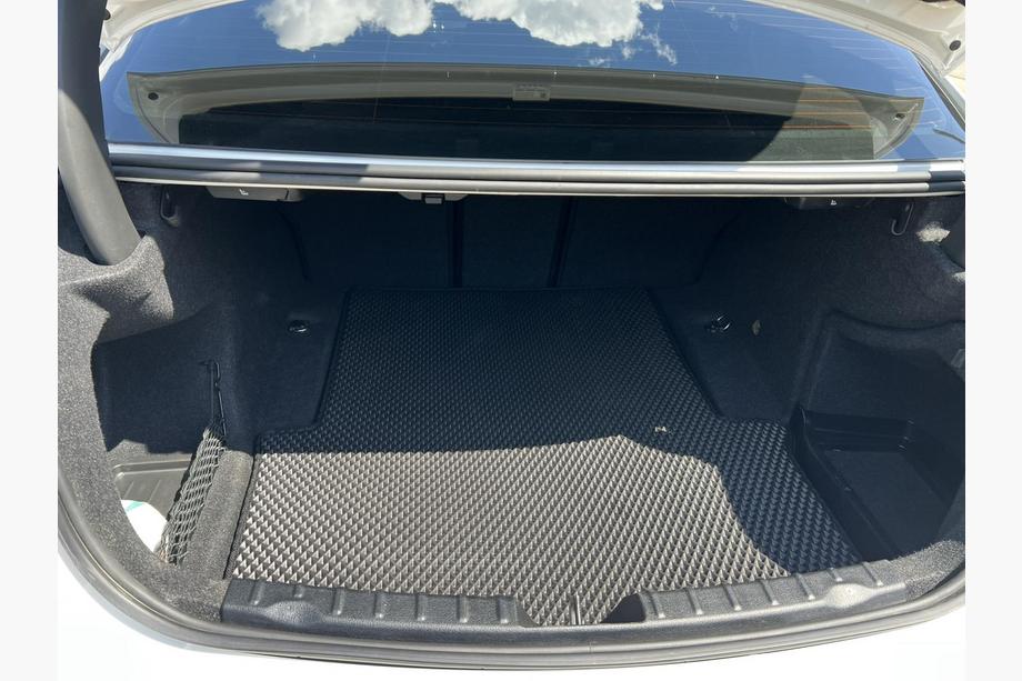 BMW 3-serie F30/F31 2012–2019 Bagagerumsmåtte til F30, 4-hjulstræk, sort Image