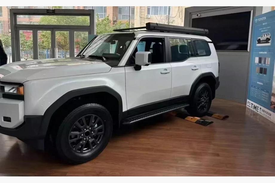Toyota Land Cruiser Prado 250 2023– Sidetrin (2 stk.) Foto 1