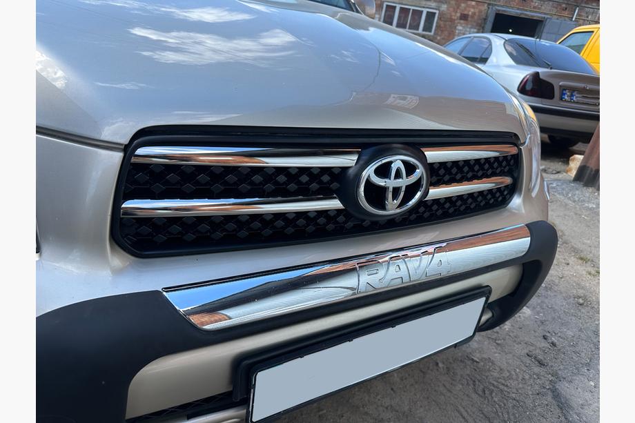 Toyota Rav 4 2006–2013 Grill-lister 2006-2010 (4 stk., rustfrit stål) Foto 1
