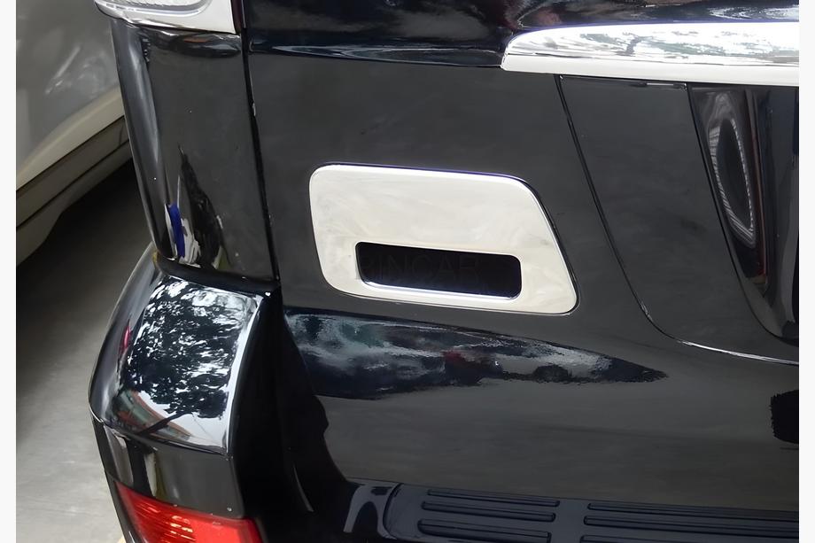 Toyota Land Cruiser Prado 120 2002–2009 Dæksel til bagklaphåndtag (rustfrit stål) Foto 5