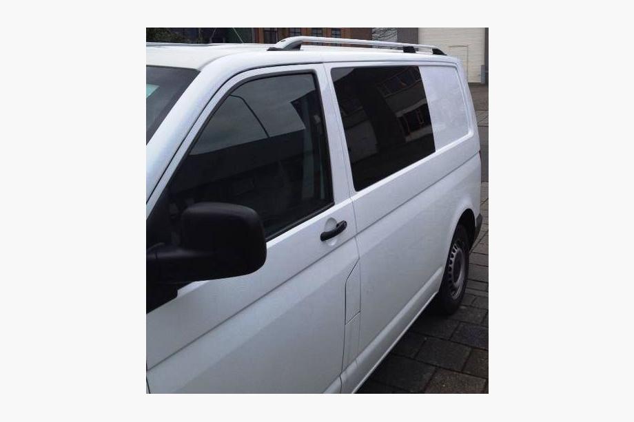 Volkswagen T5 2010–2015 Tagrælinger CROWN (mat grå) Foto 12