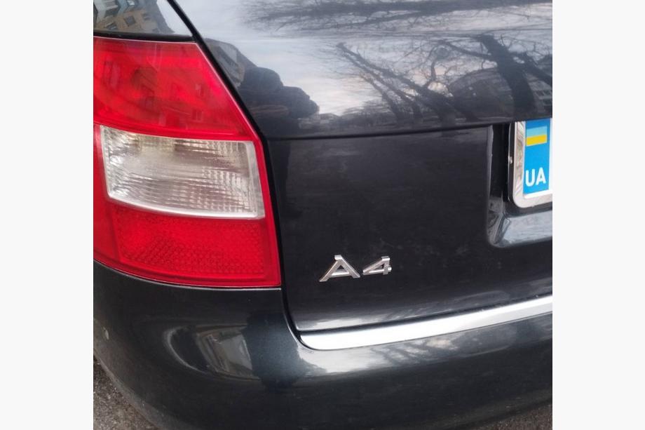 Audi A4 B6 2000–2004 A4 logo emblem Foto 3