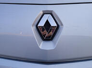 Renault Megane II 2004–2009 Frontemblem (128 mm x 105 mm, Tyrkiet) foto 2