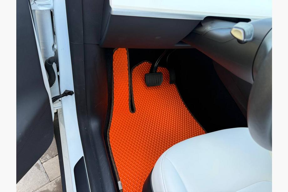 Tesla Model Y 2020– EVA-bilmåtter (2020-2024, Orange) Image