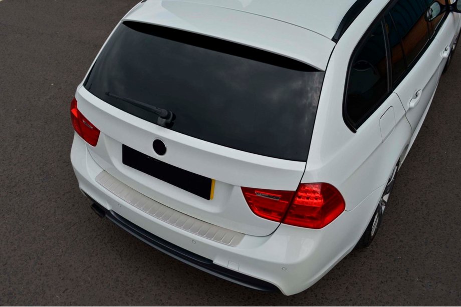 BMW 3-serie E90/E91 2005–2011 Bagkofangerliste (2006-2008, SW, rustfrit stål) Image