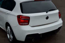 BMW 1-serie F20/F21 2011–2019 Bagagerumskantliste (rustfrit stål) foto 1
