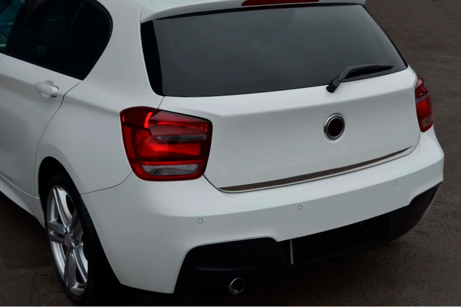 BMW 1-serie F20/F21 2011–2019 Bagagerumskantliste (rustfrit stål) Image