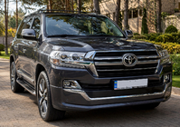Toyota Land Cruiser 200 2007–2021 Frontlip 2016↗ (Executive 2019) foto 2