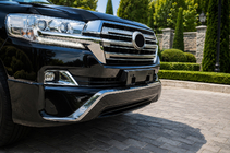 Toyota Land Cruiser 200 2007–2021 Front læbespoiler 2016↗ (Executive 2016) Hvid farve foto 2