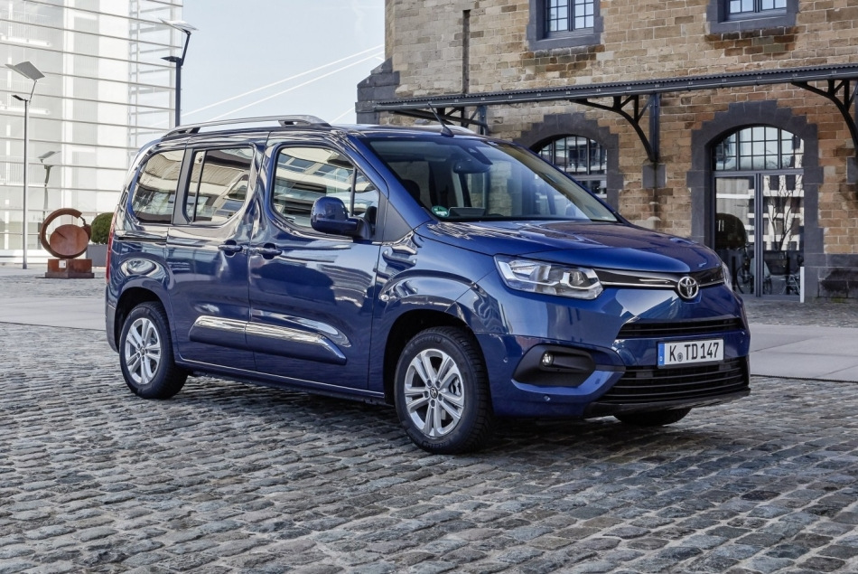 Test af Toyota Proace City Verso: kompakt minivan til mange behov