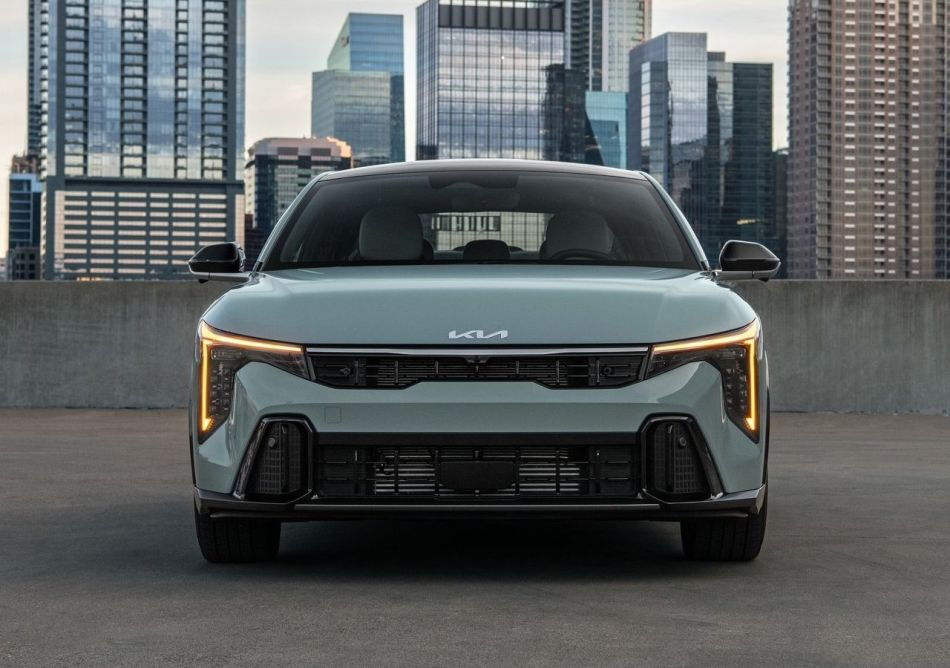 Test af Kia K4 i 2. generation: stil, teknologi og plads