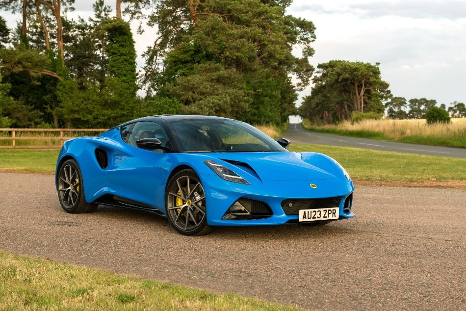 Test af sportsvognen Lotus Emira