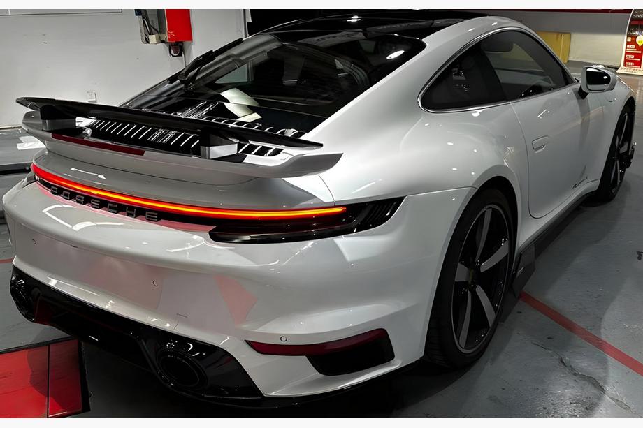 Porsche 911 (992) 2018– Bagerste kofanger komplet Image
