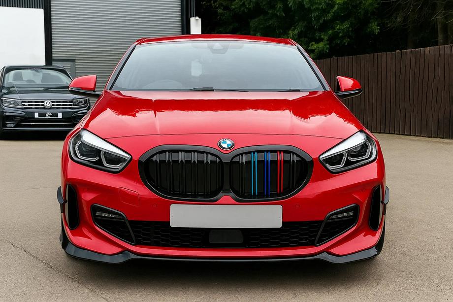 BMW 1-serie F40 2019–2024 M-Look nyregrill (M-Color) Image