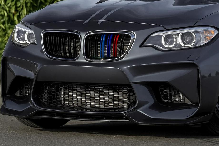 BMW 2-serie F22/F23 2014–2021 Nyregrill M-Look (M-Color med kromkant) Foto 1