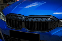 BMW 3-serie G20/G21 2018– Nyregrill M-Look (2022+, blank sort) foto 1