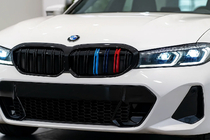 BMW 3-serie G20/G21 2018– Nyregrill M-Look (2022+, M-Color) foto 1